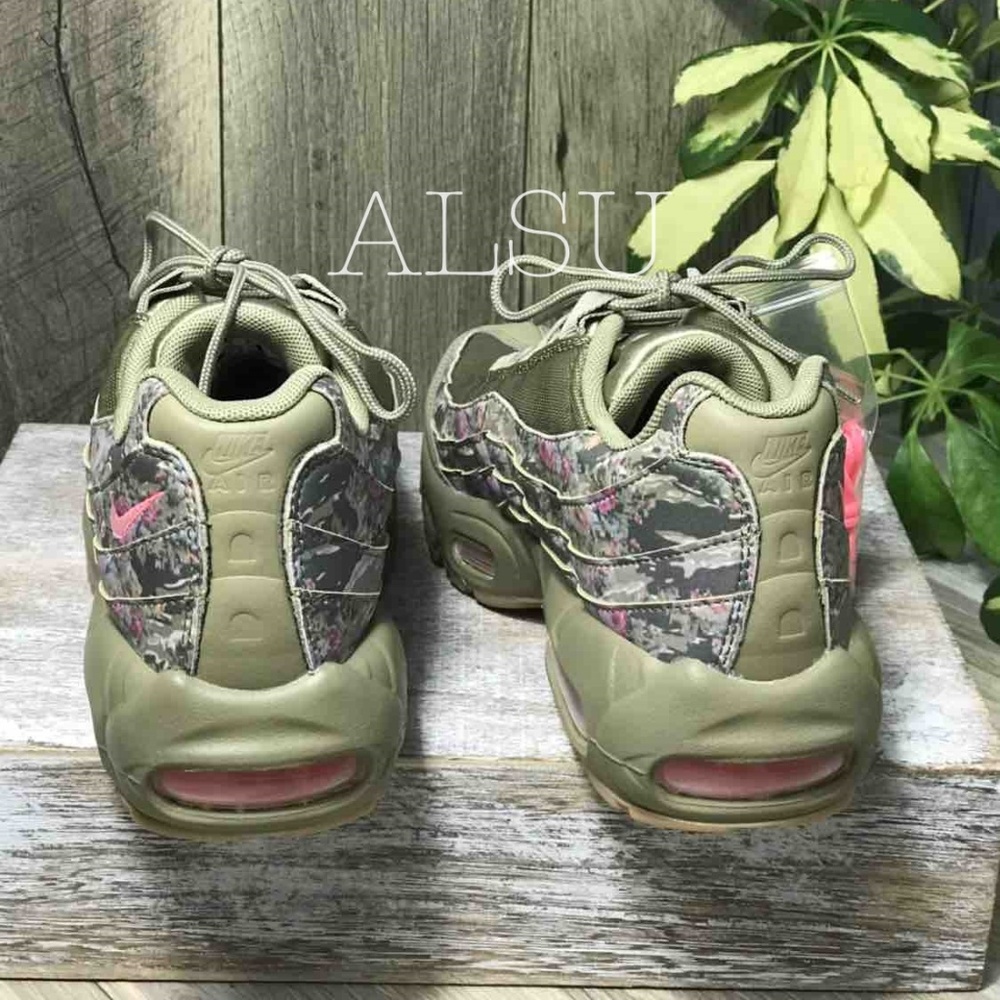 NWT Nike Air Max 95 Neutral Olive W AUTHENTIC - Picture 3 of 8